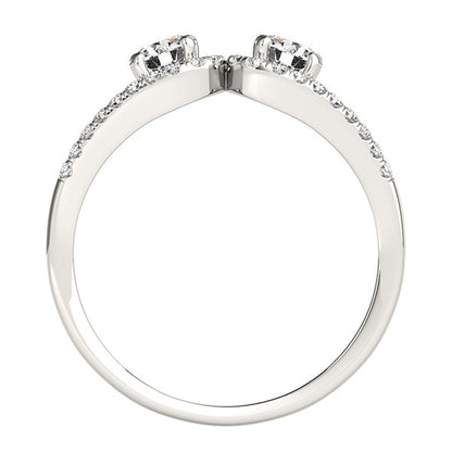 Multi-Diamond Round Cluster Ring